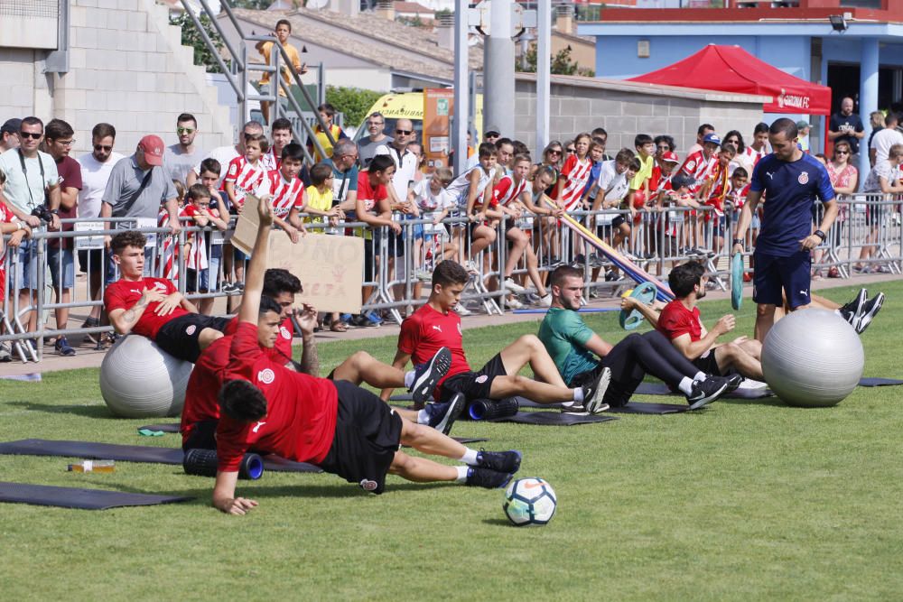 Entrenament de portes obertes del Girona FC a l'Escala