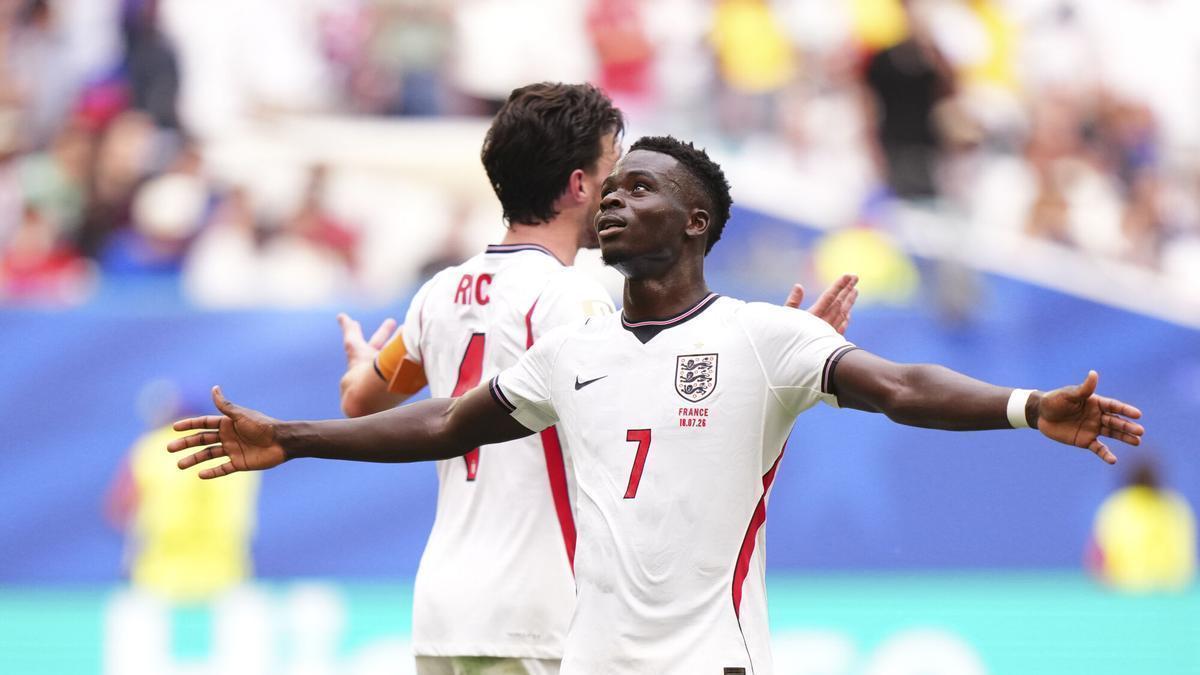 Bukayo Saka celebra un gol contra Francia en el partido por el tercer puesto del Mundial 2026