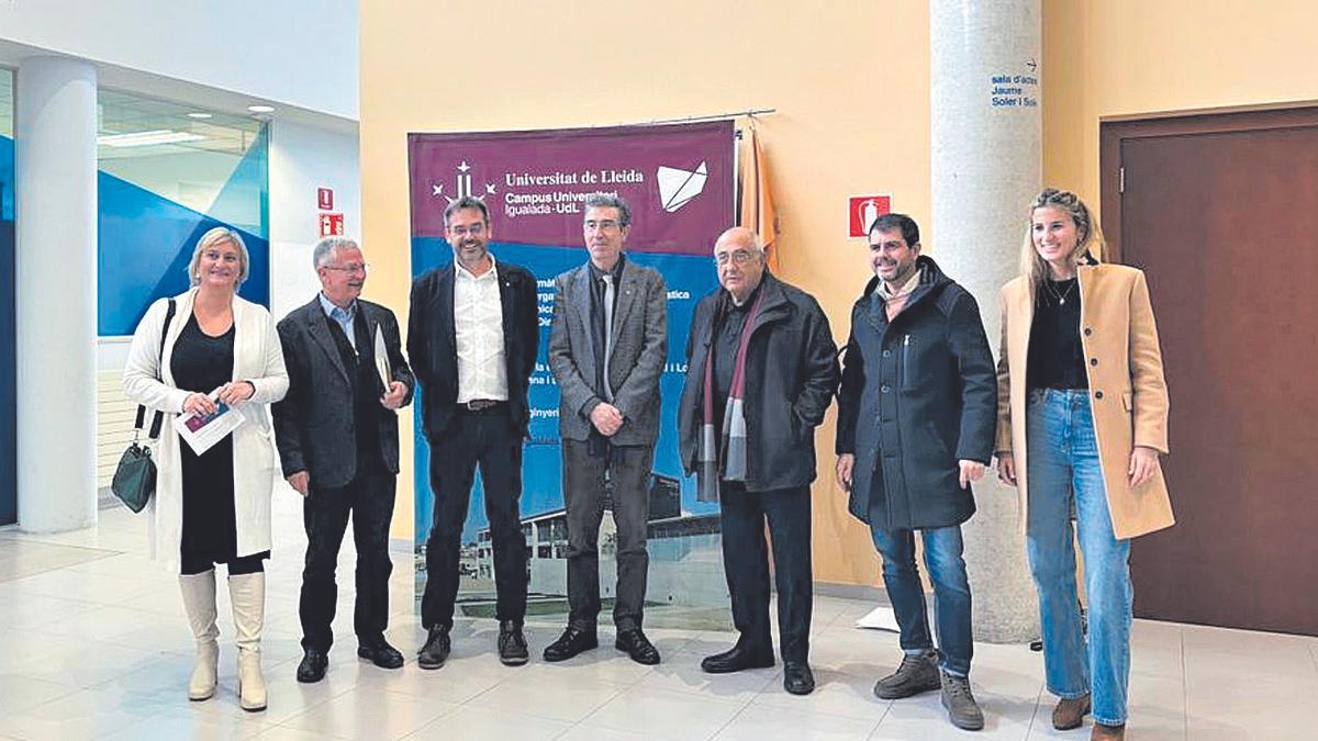 El conseller Nadal acompanyat dels representants de la Universitat de Lleida i de polítics locals