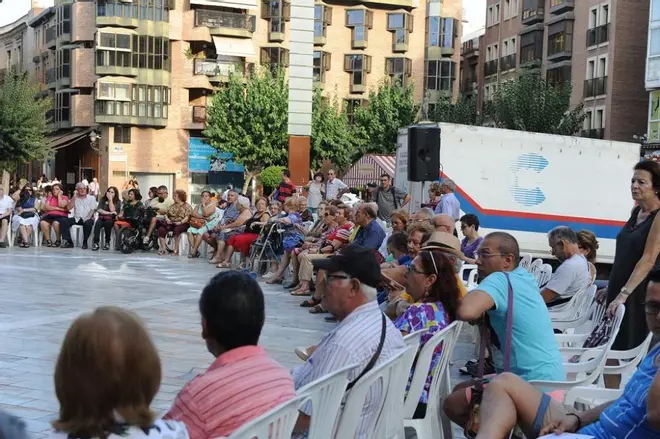 Tango en la Plaza del Romea