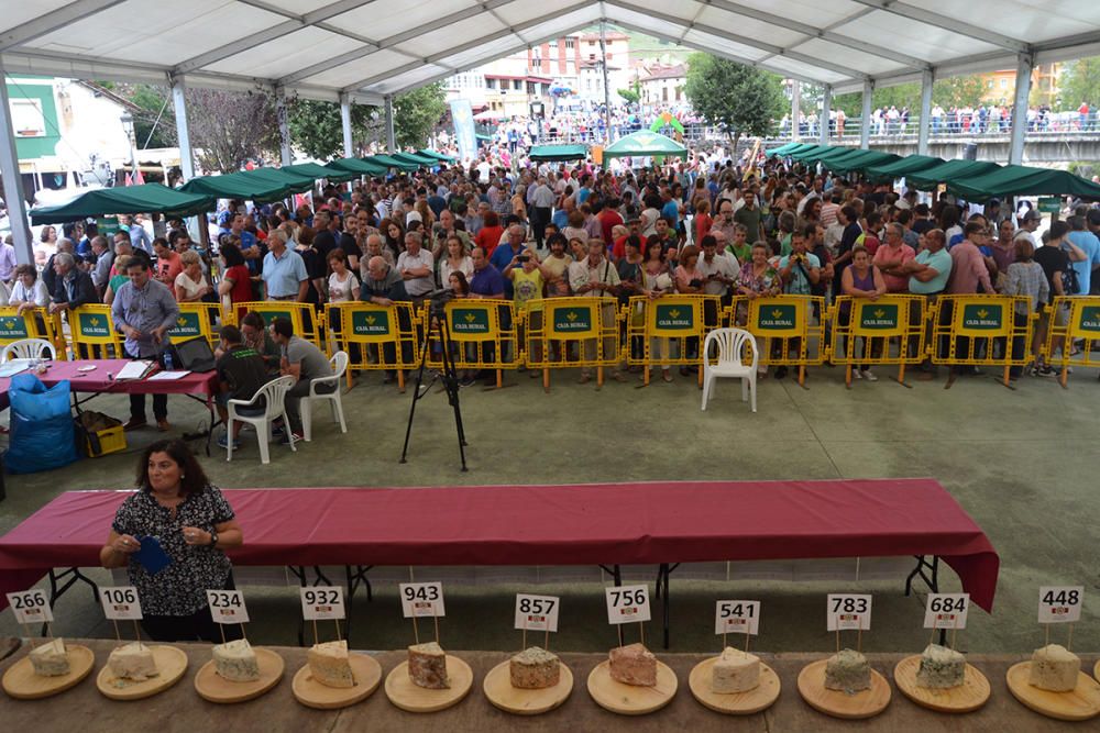 La puja por el Cabrales más caro de la historia