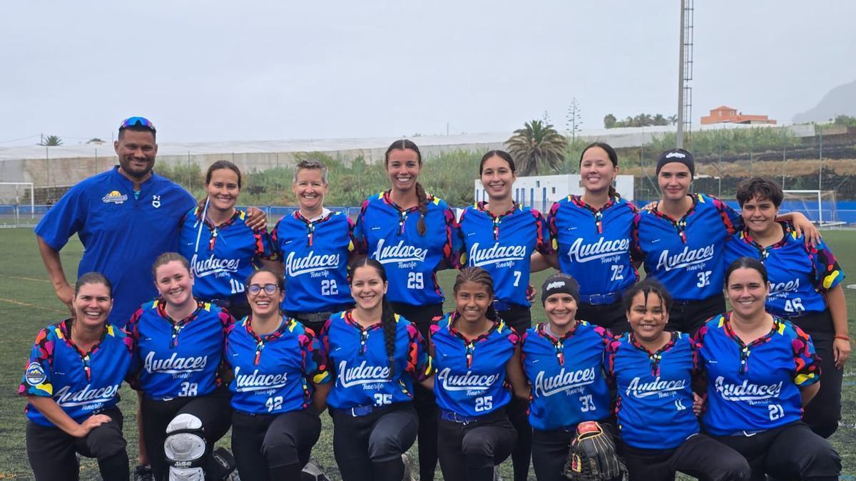 Plantel de Las Audaces de Tenerife.