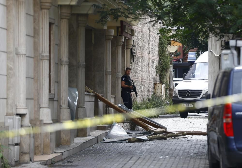 Un atentado terrorista deja una decena de muertos en Estambul