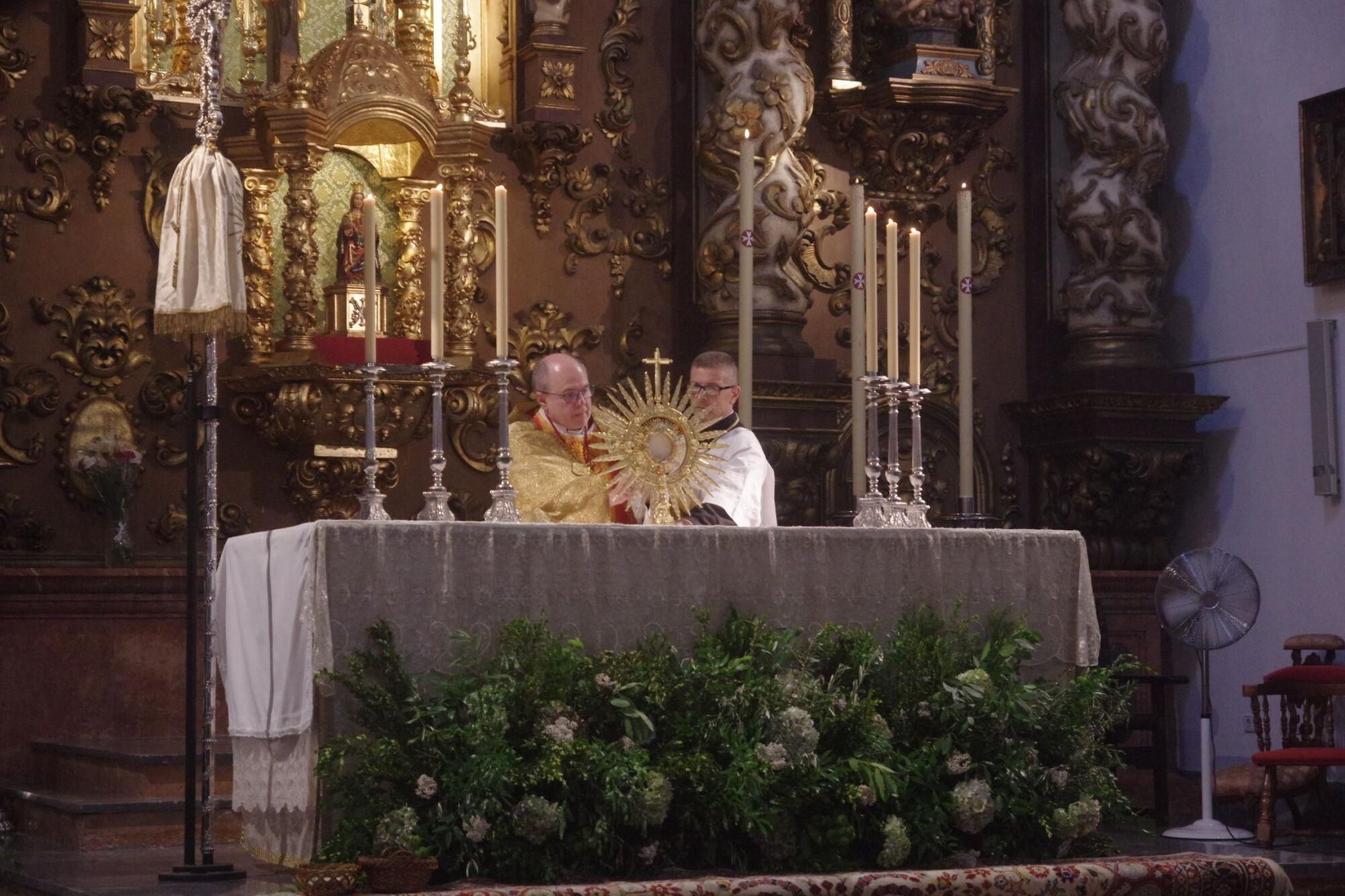La archicofradía de los Dolores de la Parroquia de San Juan celebra, un año más, en la semana posterior a la Solemnidad del Corpus Christi, su Procesión de Minerva con Jesús Sacramentado