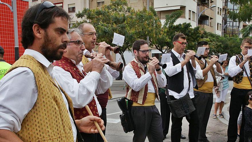 Los bailes y la música popular valenciana marcan la agenda en los municipios de la Safor.