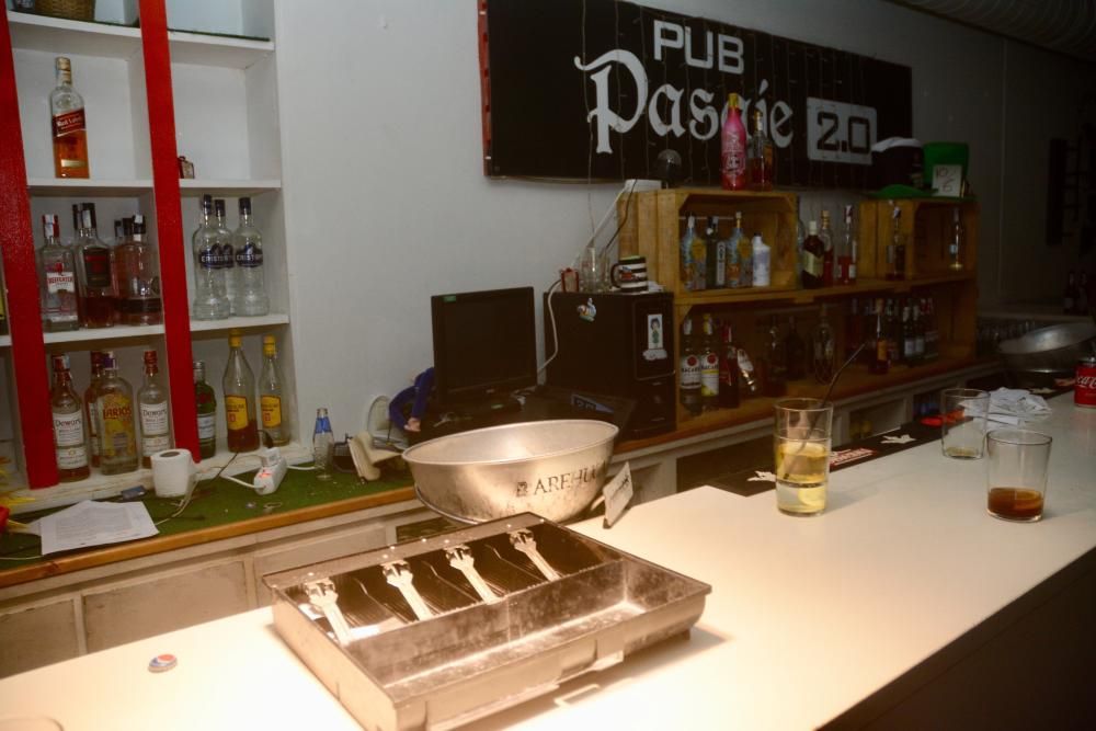 Asaltan un pub en Pontevedra y se llevan alcohol y una tele