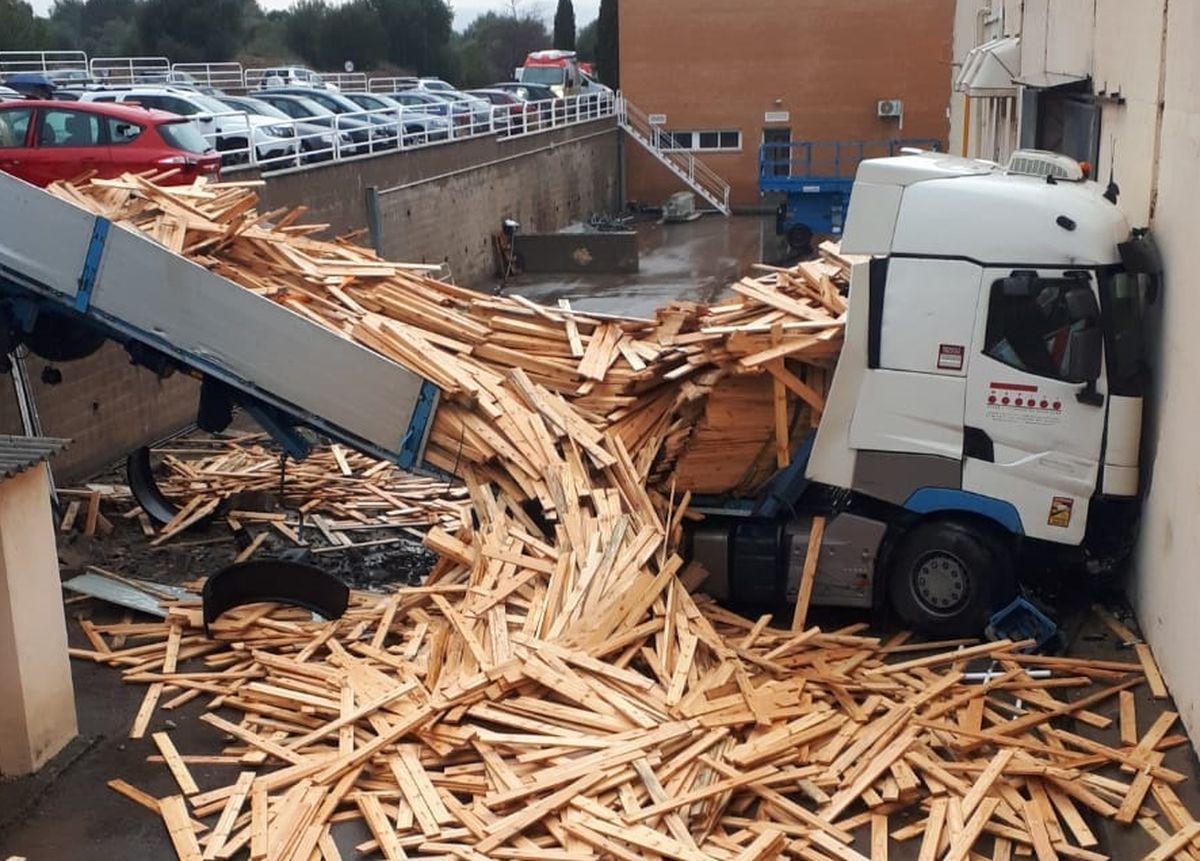 Accidente de un camión en Vilafamés