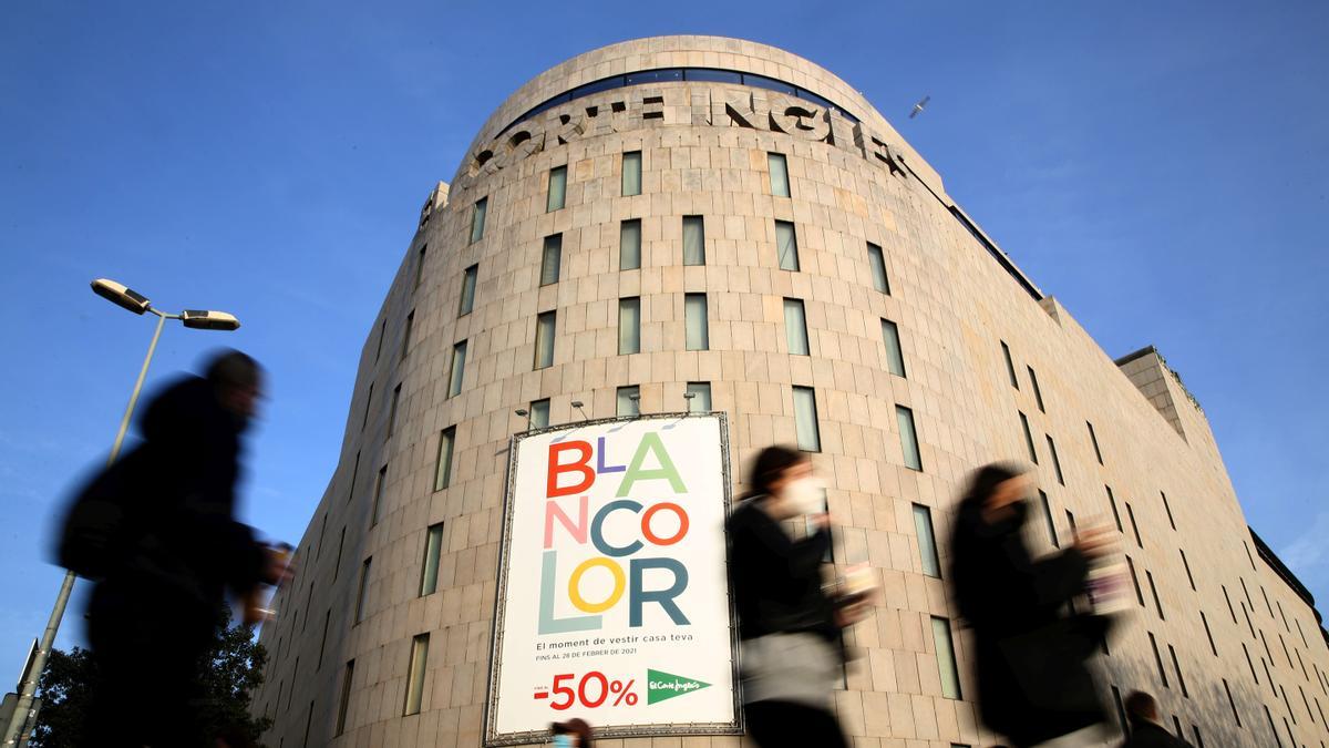 BARCELONA 26/02/2021 EL CORTE INGLES DESPEDIRA A MAS DE 3000 PERSONAS EN LA FOTO CORTE INGLES DE LA PLAZA CATALUNYA FOTO ELISEND