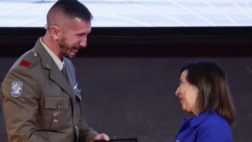 Carlos Arévalo, destinado en el cuartel de Cabo Noval, estrella en la presentación del plan del Ejército de incorporar a deportistas de élite