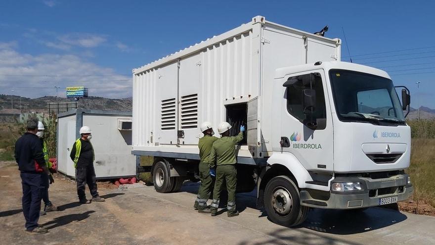 Instalan un grupo electrógeno para garantizar el suministro al hospital de campaña de Castellón