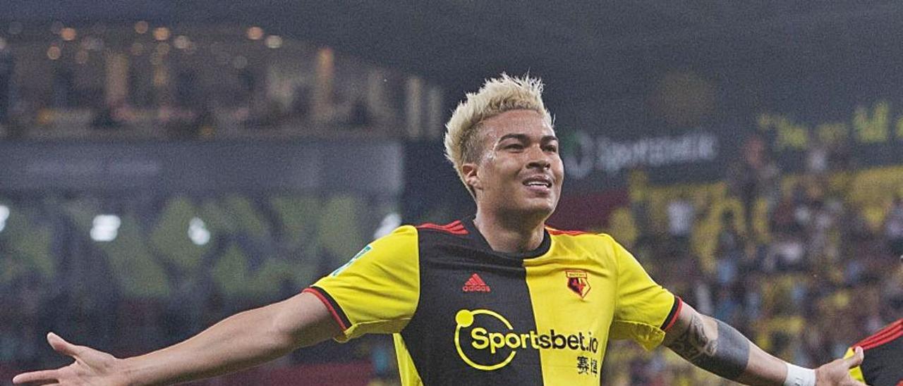 Adalberto Peñaranda, delantero del Watford inglés, celebra uno de sus goles. | | LP/DLP