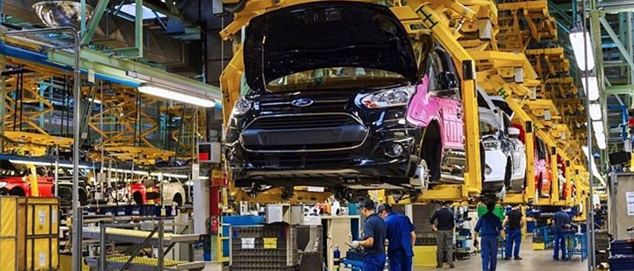 Producción de vehículos en la planta de Ford en Almussafes en una imagen de archivo. | EUROPA PRESS