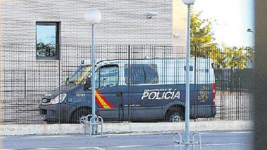 Un año de cárcel por arrancarle media oreja a otro en una pelea en la Vall