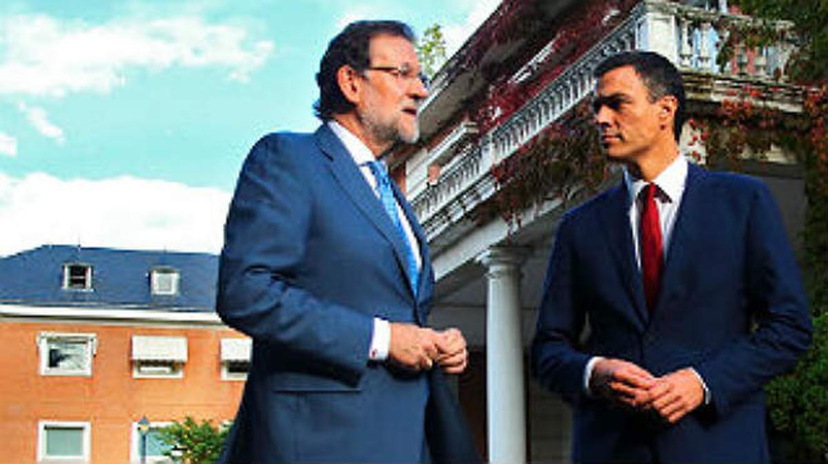 Rajoy i Pedro Sánchez es reuneixen a la Moncloa per plantar cara al desafiament sobiranista. El president del Govern vol pactar una estratègia conjunta sobre Catalunya també amb Albert Rivera però no amb Pablo Iglesias.