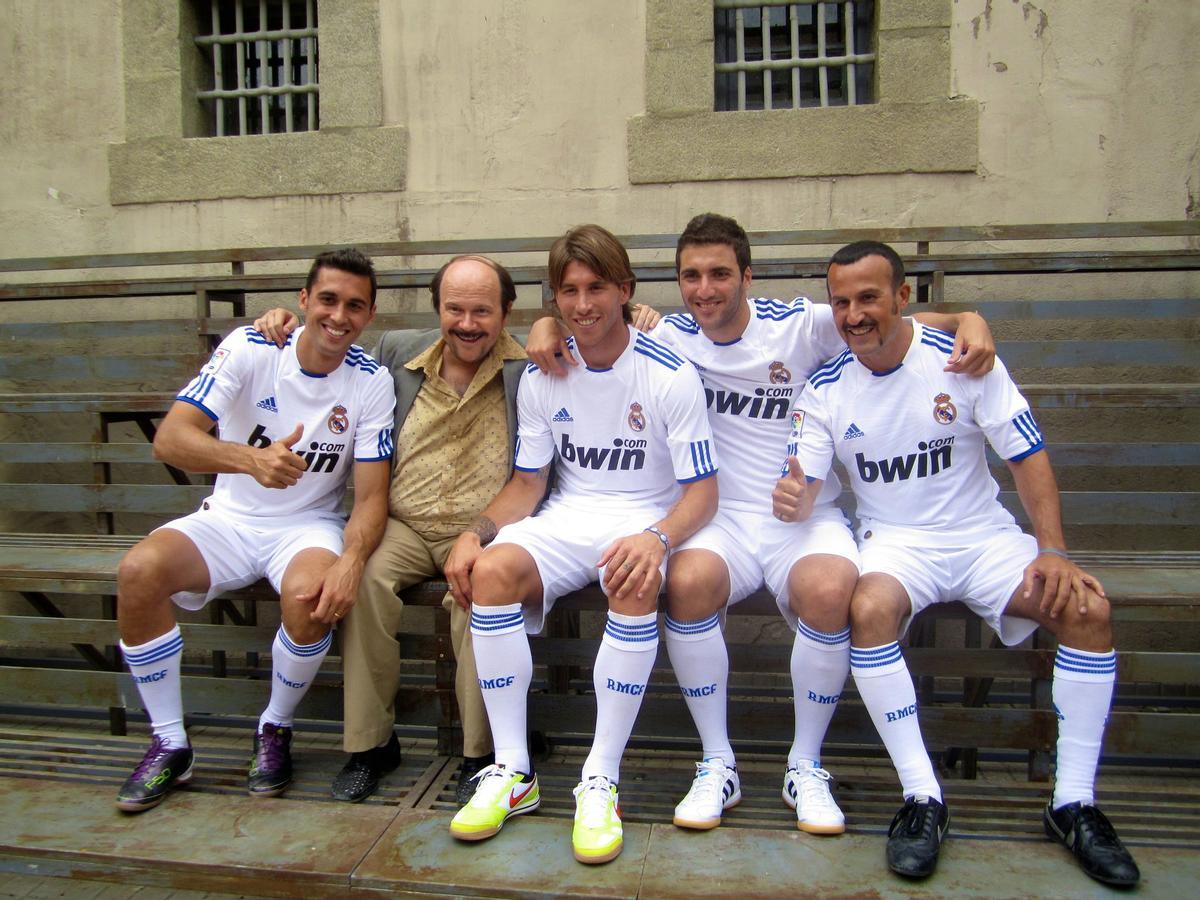 Álvaro Arbeloa, Santiago Segura, Sergio Ramos, Gonzalo Higuaín y Richy Castellanos, caracterizados para 'Torrente 4'.