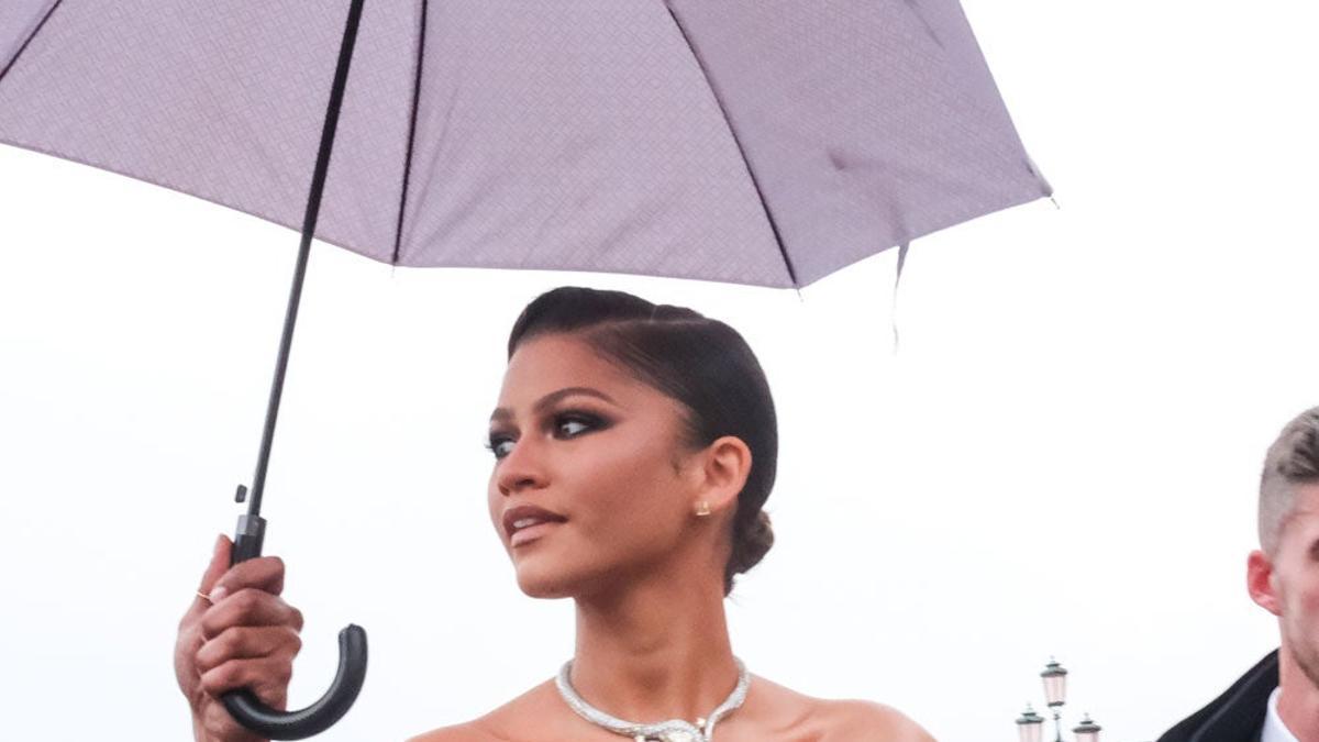 Copia el look más espectacular de Zendaya: por 30 euros tienes un vestidazo