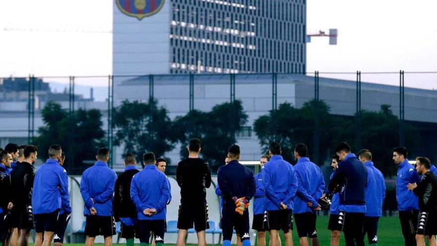 Un jamón ibérico por cada gol del Villanovense en el Camp Nou