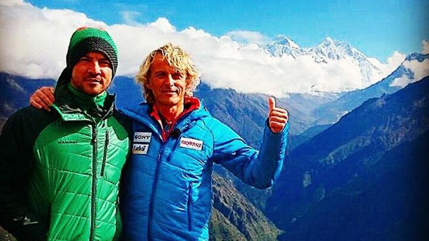 Bisbal y Calleja en el Everest.