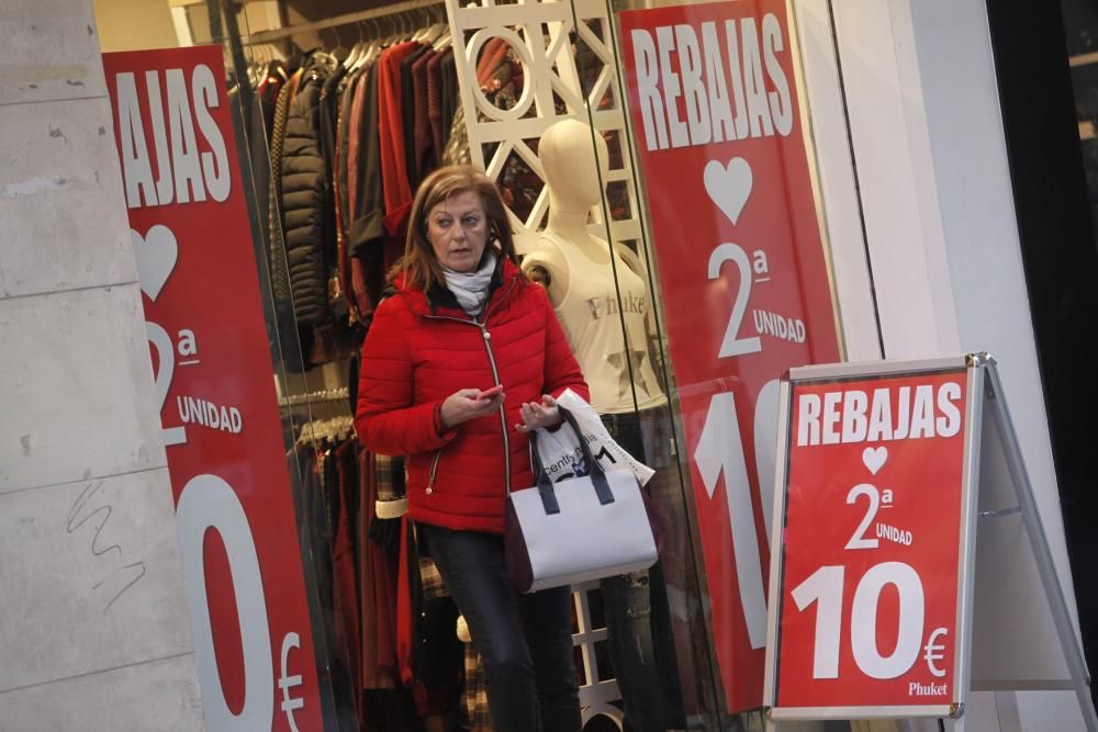 Ambiente de rebajas en Gijón