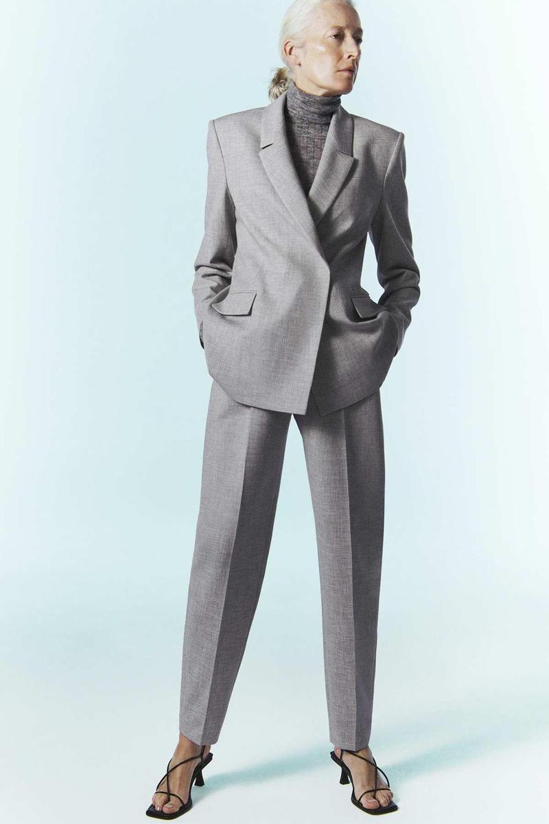 Traje de chaqueta pantalón en color gris tipo oversize 'special edition'
