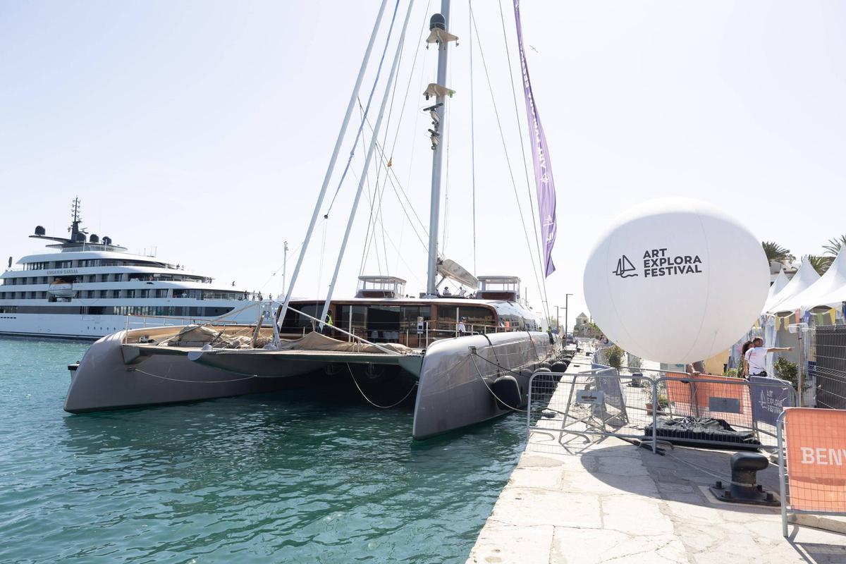Barco-Museo en el Puerto de Vila, IGY Marina Ibiza.