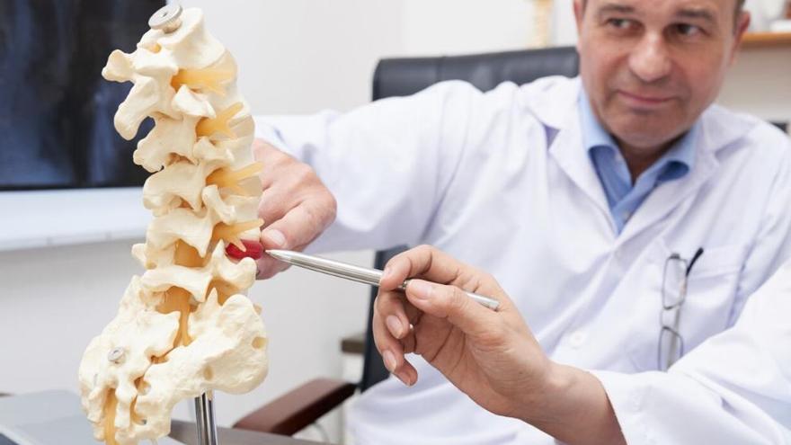 Osteoporosi: la malaltia silenciosa que debilita els ossos sense avisar