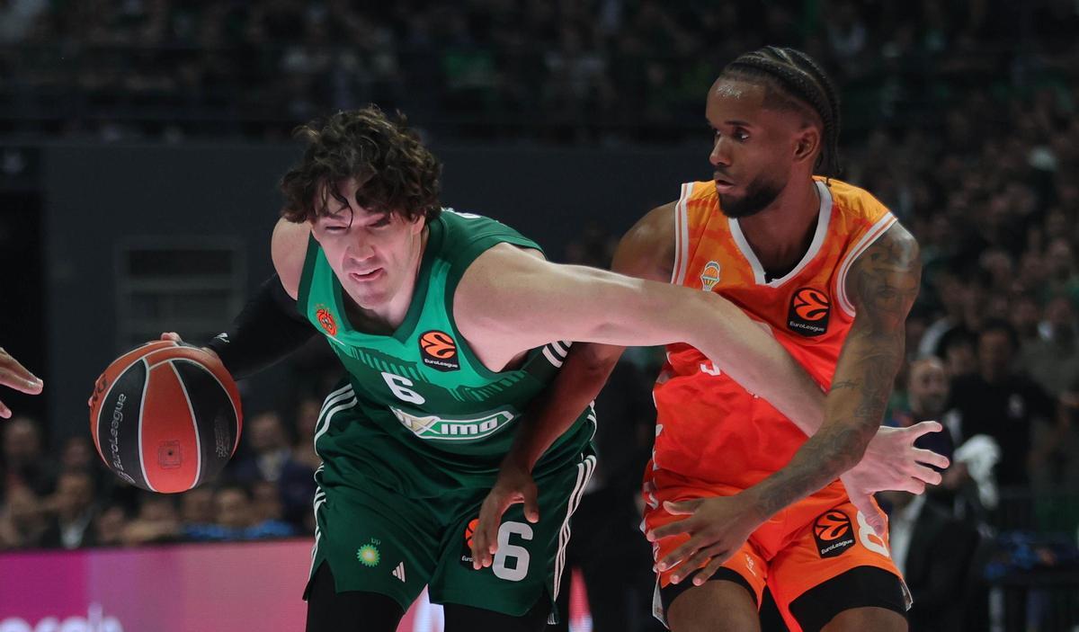 Cedi Osman, el mejor del Panathinaikos en el cuarto partido del playoff.