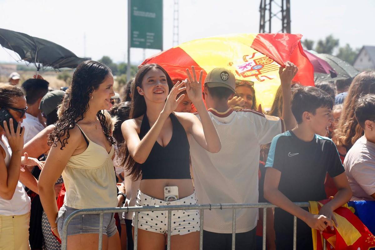 Decenas de aficionados espera ya a Ferran