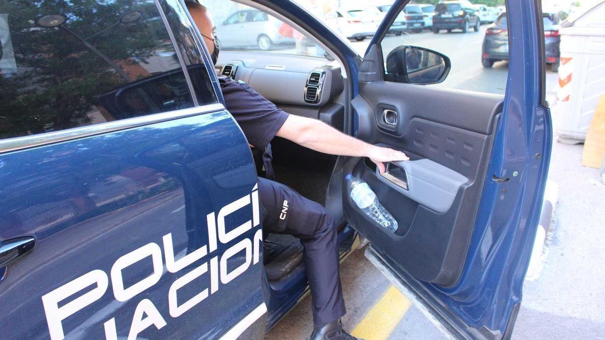 Un vehículo de la Policía Nacional.