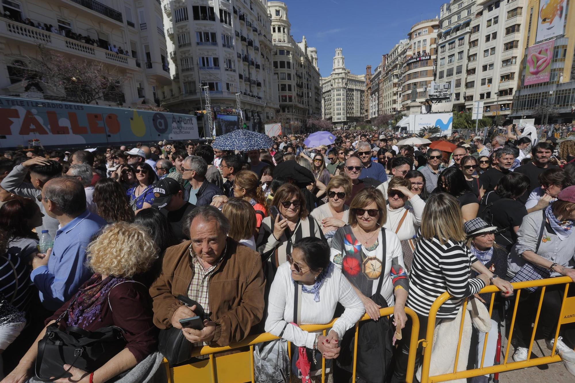 Búscate en la mascletà del 12 de marzo