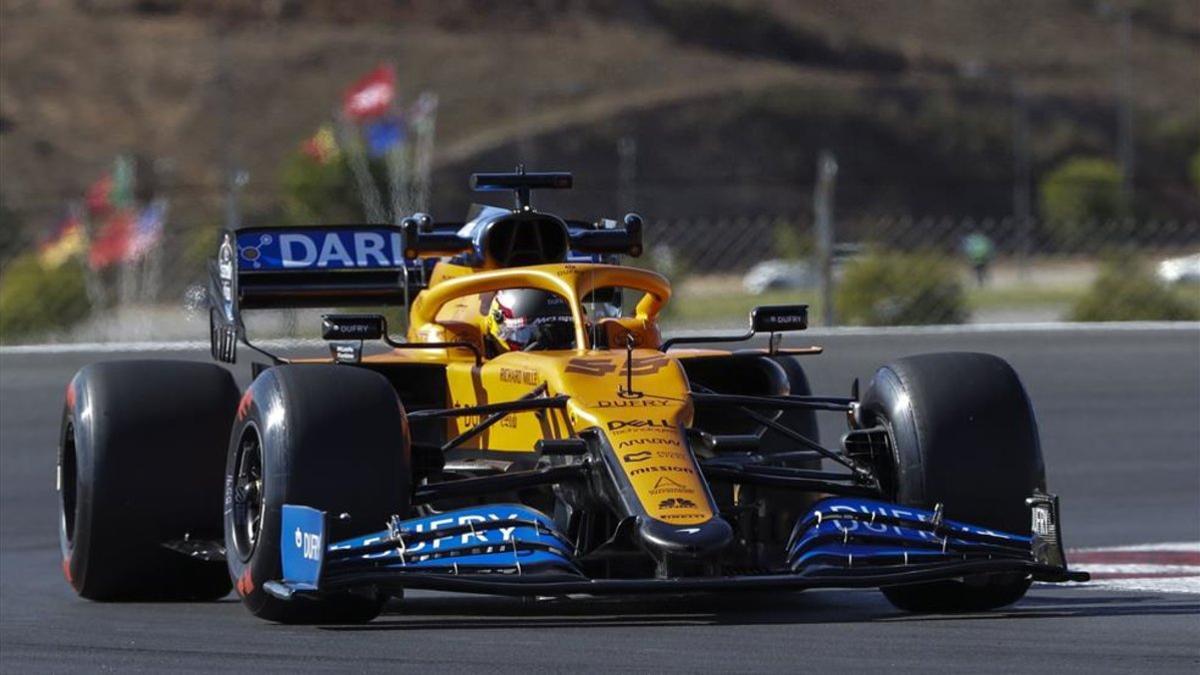 Sainz durante los libres en Portimao.