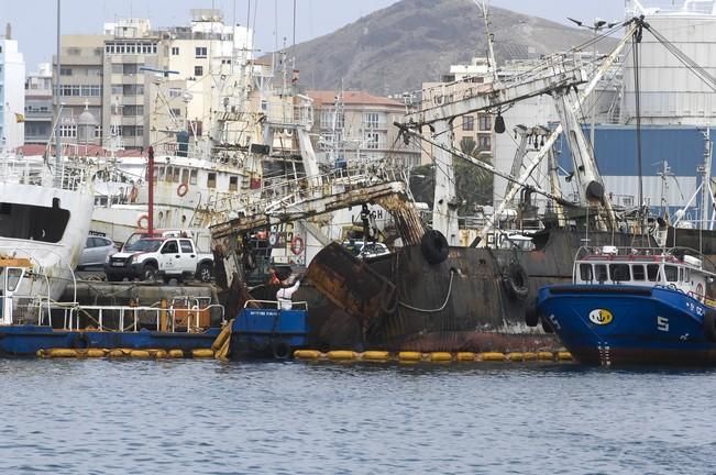 BARCO EN RIESGO DE HUNDIMIENTO