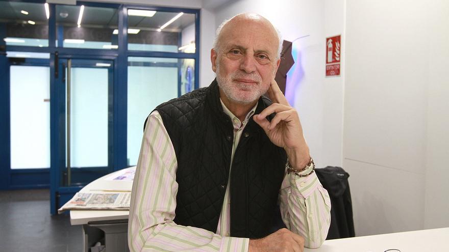 Manuel Cabezas renuncia a su acta como concejal de Ourense