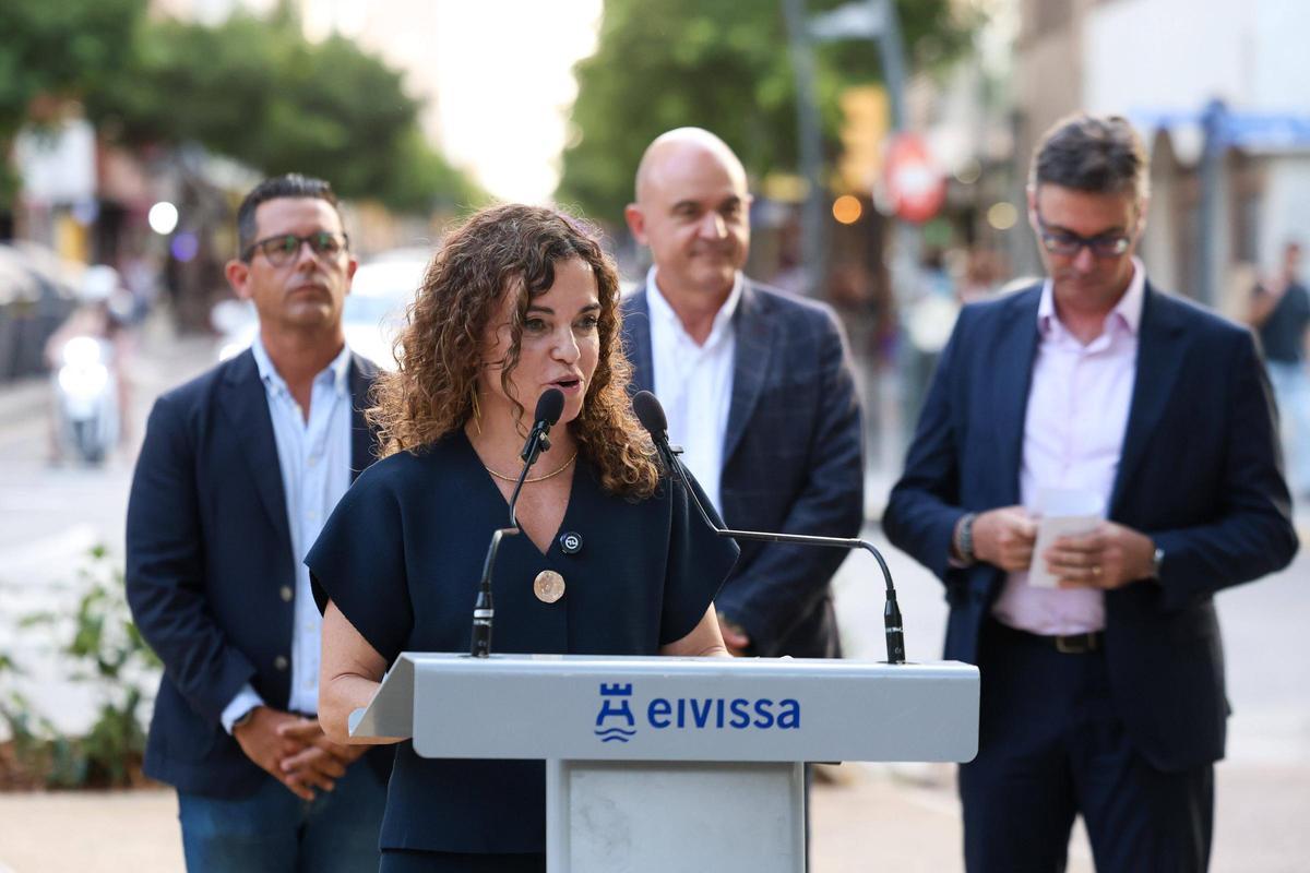 Inauguración del nuevo reloj de Vara de Rey en Ibiza. Inauguración del nuevo reloj de Vara de Rey en Ibiza.