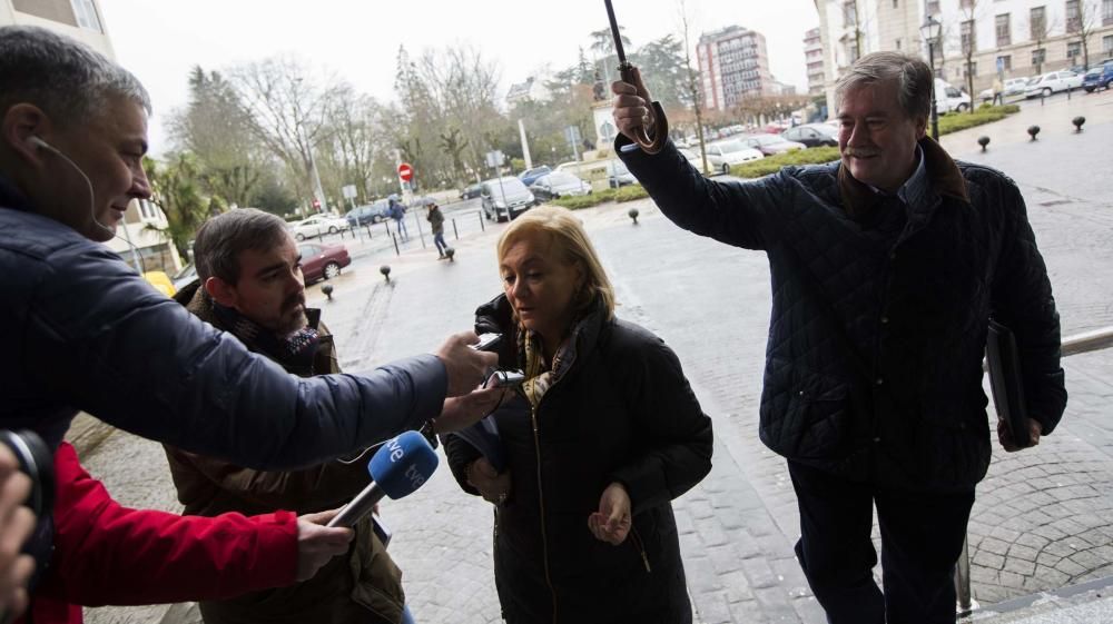 Mercedes Fernández y el Interventor del Ayuntamiento de Oviedo acuden a declarar como testigo por el caso Pokemon