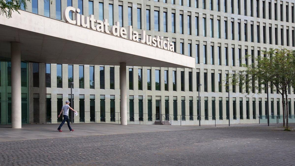 Entrada a la Ciutat de la Justícia, a l’Hospitalet de Llobregat.