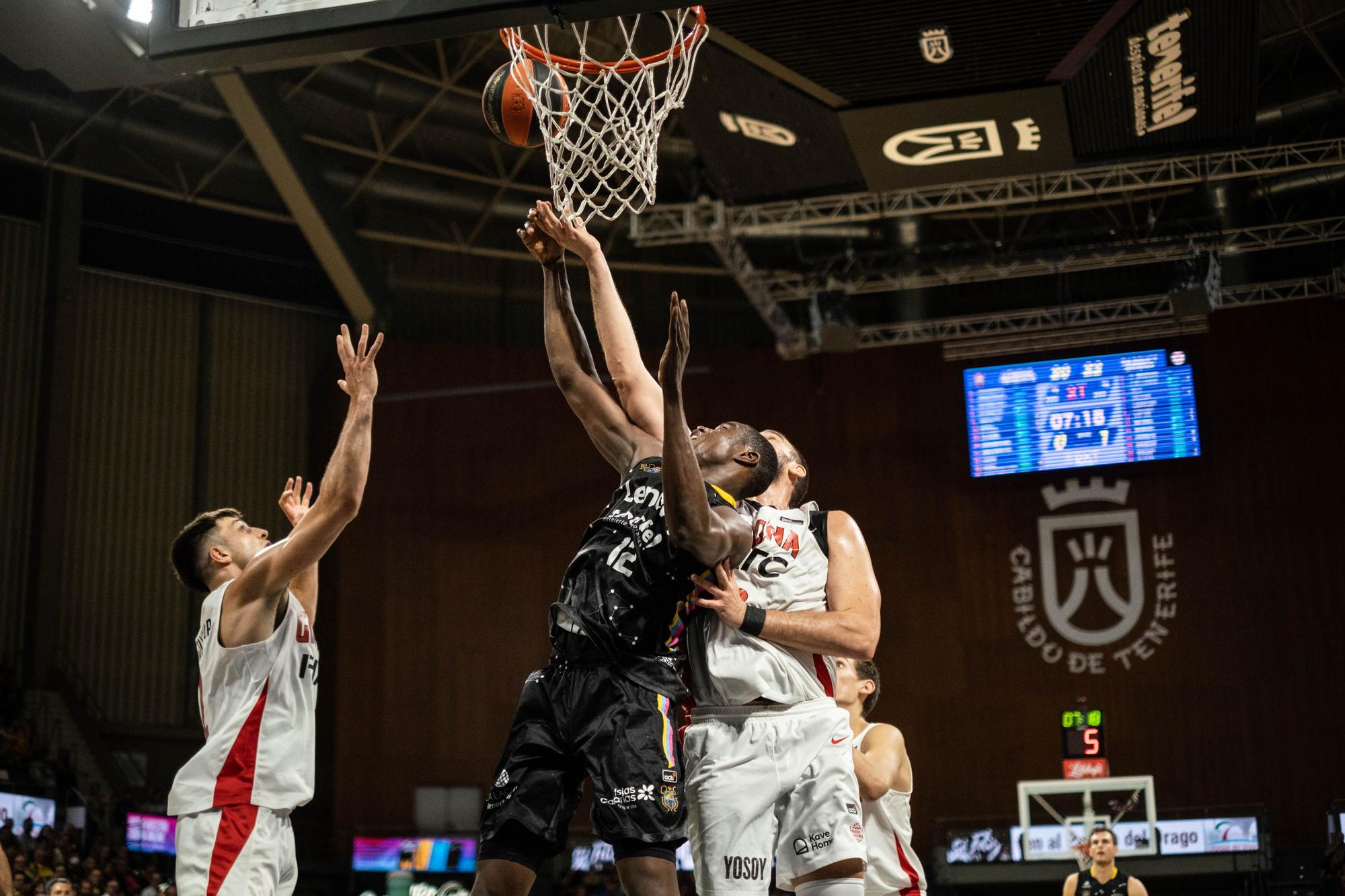 Lenovo Tenerife - Girona (76-67)