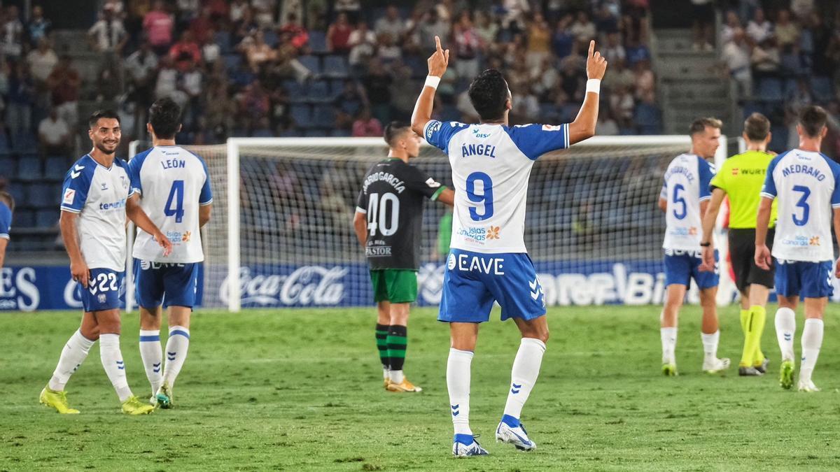 Ángel celebra el gol contra el Racing