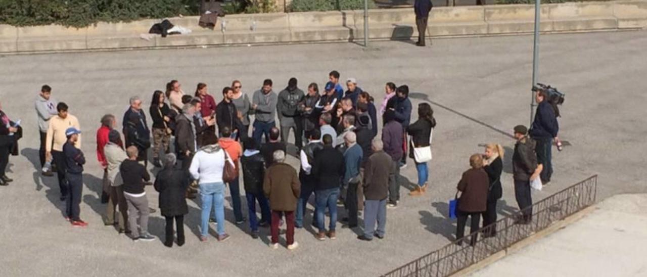 Reunión entre el alcalde y los vendedores de Pollença.