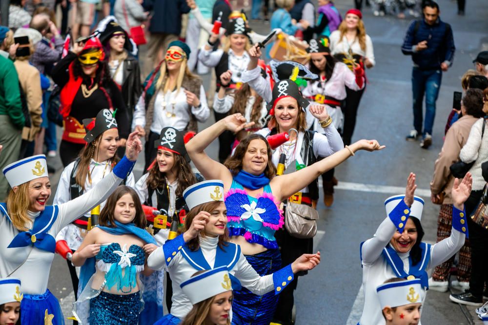 Los más pequeños desfilan en el Carnaval Infantil de Benidorm.