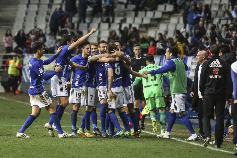 El partido entre el Langreo y el Oviedo B, en imágenes