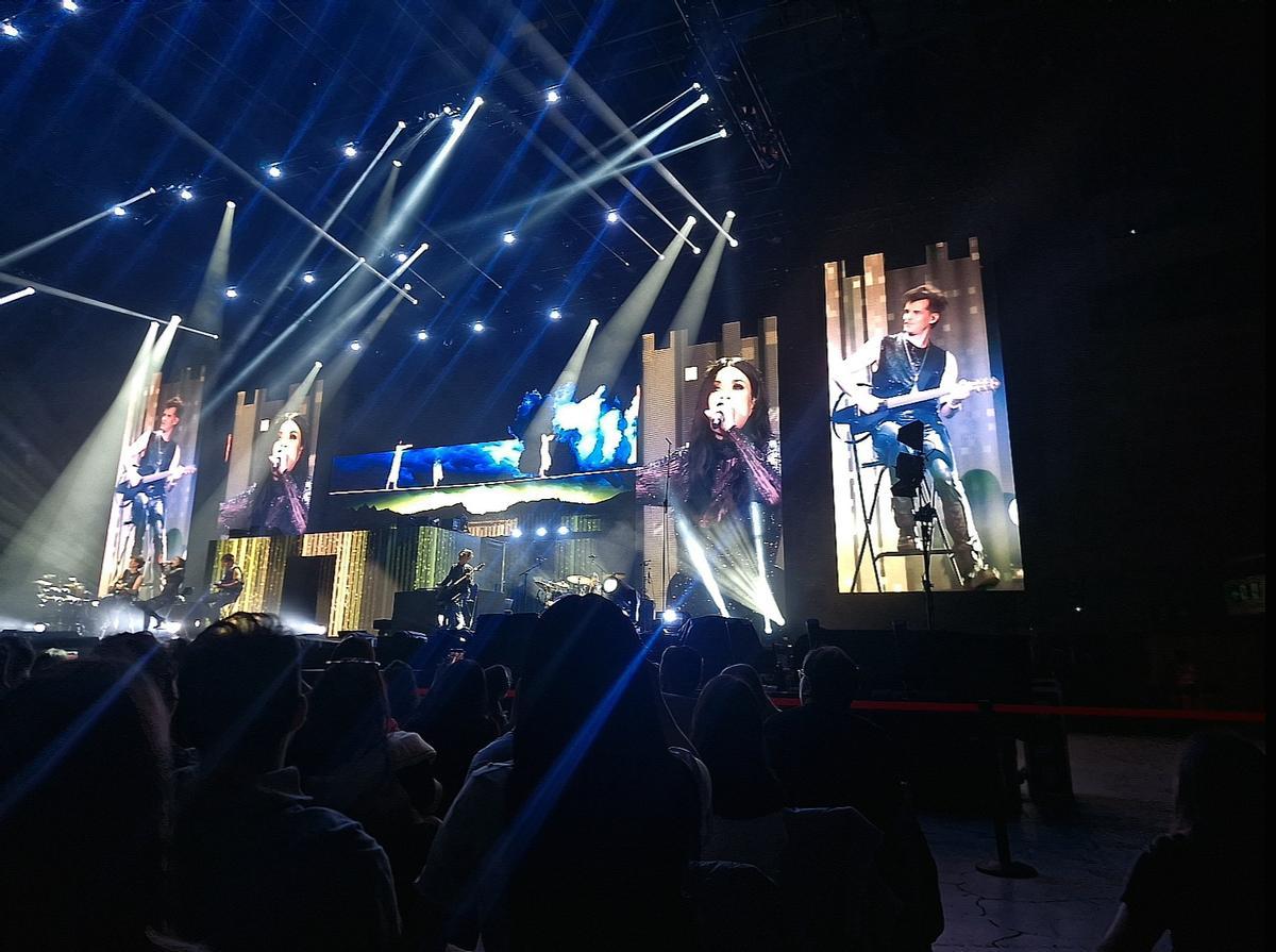 Las imágenes que se han podido ver durante los conciertos de la artista son las que graba un equipo de hasta 11 cámaras, con siete personas.