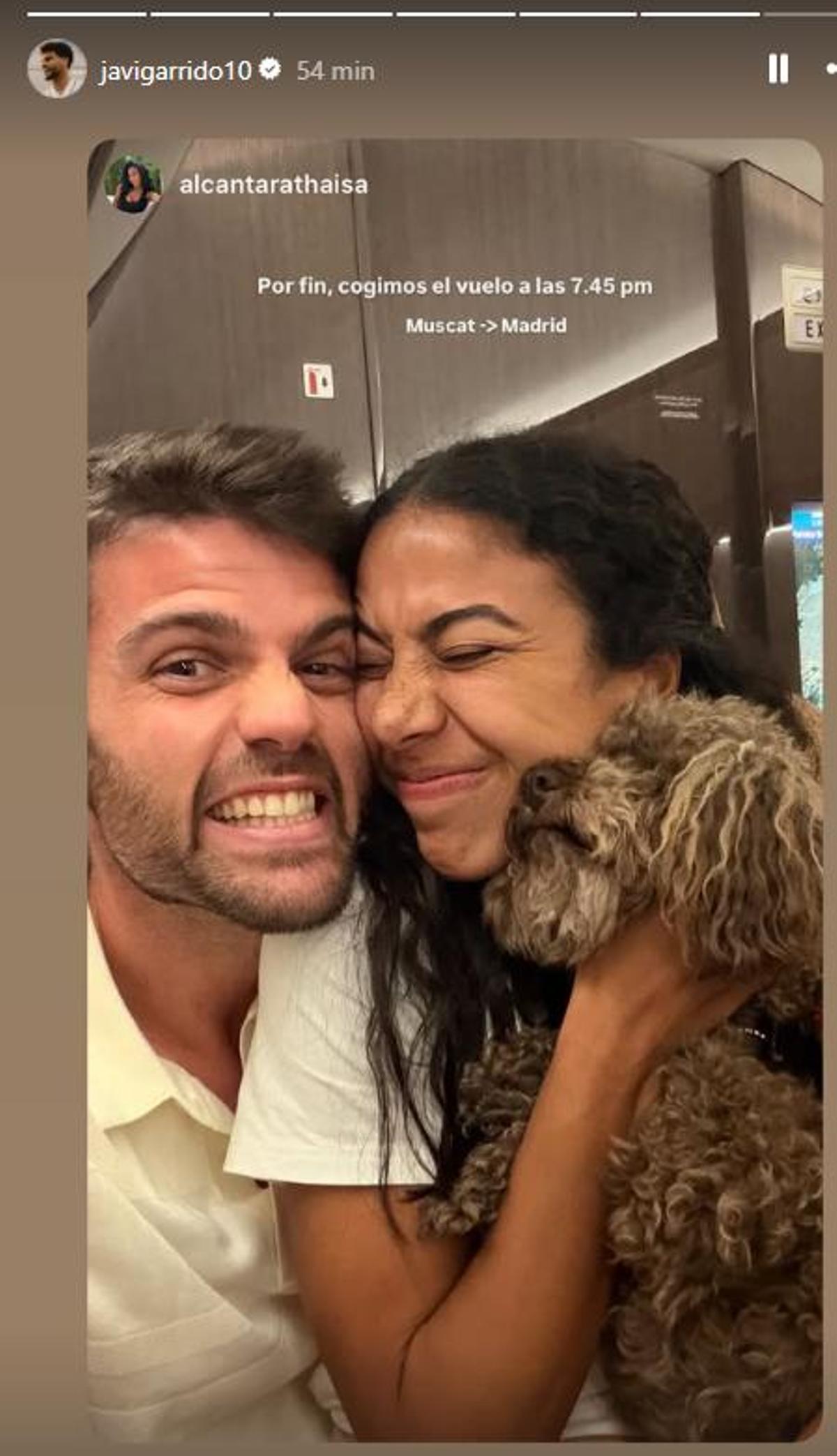 Javi y Thaisa, felices al saber que volaban