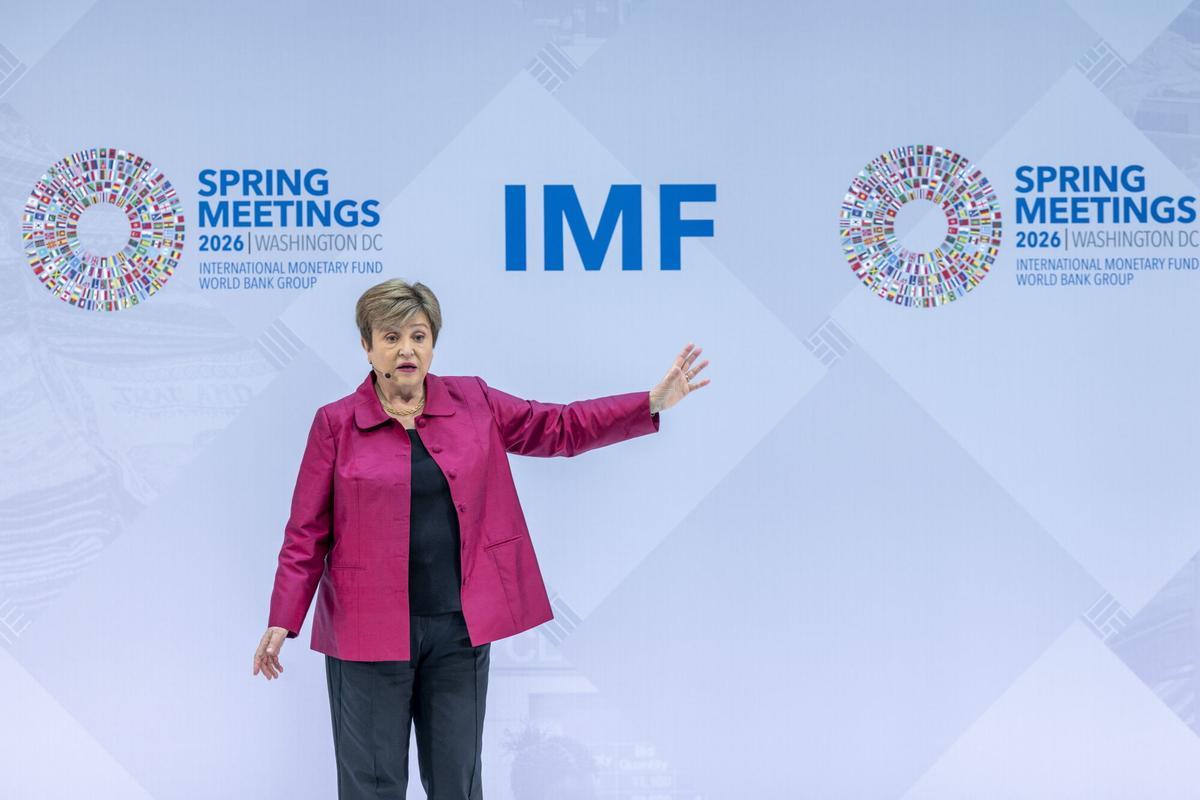 La directora ejecutiva del FMI, Kristalina Gueorguieva, pronunciando el discurso inaugural de las reuniones del organismo