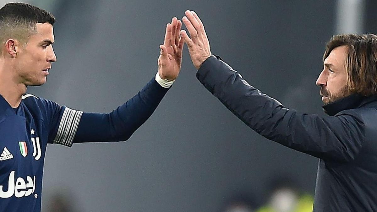 Cristiano y Pirlo celebran un gol en el partido contra el Sassuolo