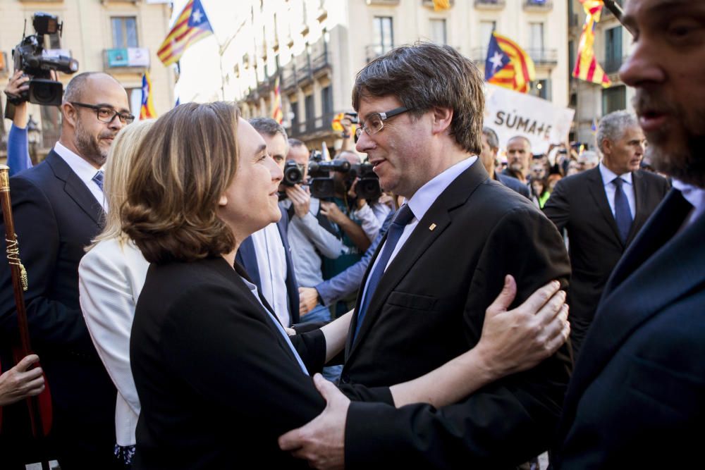 Manifestació d'alcaldes a favor del referèndum