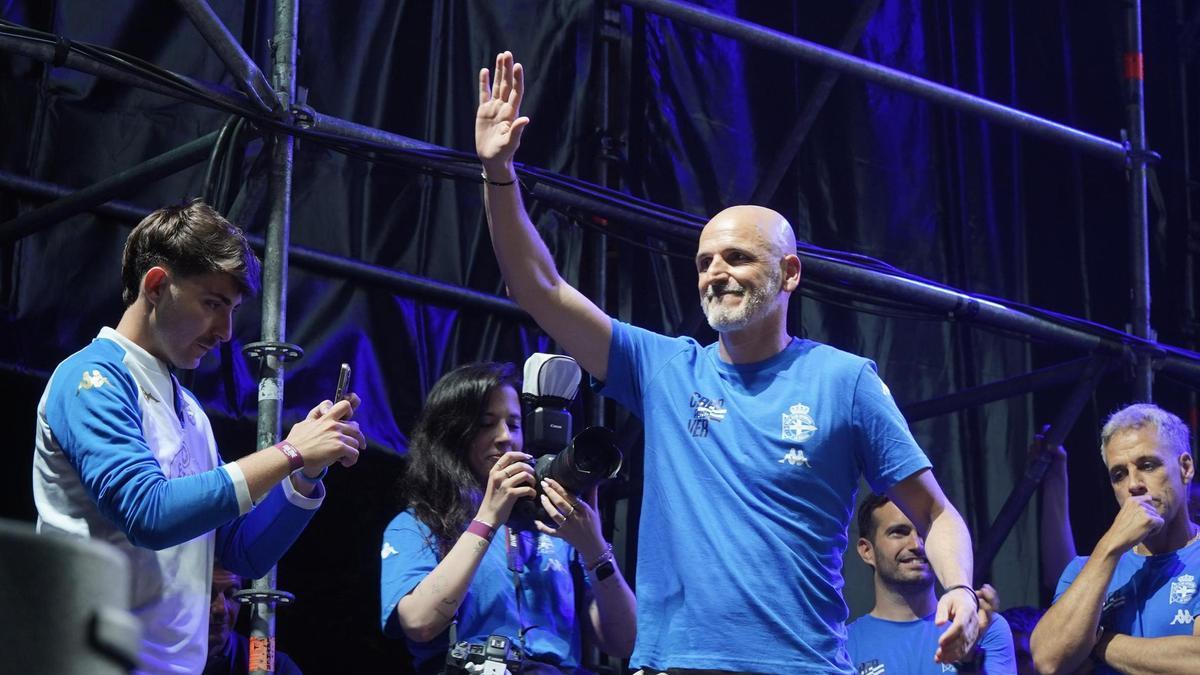 Las tareas pendientes de Fernando Soriano con el ascenso del Deportivo en la mano
