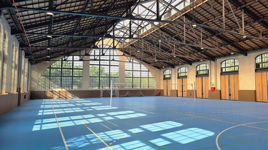 Así es el nuevo Polideportivo del Parc Central construido en un antiguo depósito de locomotoras