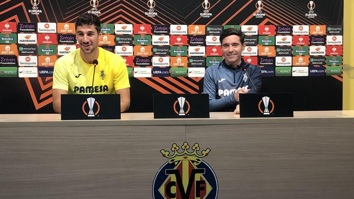 Santi Comesaña (i) y MArcelino García Toral (d), durante la rueda de prensa previa al Villarreal-Panathinaikos.