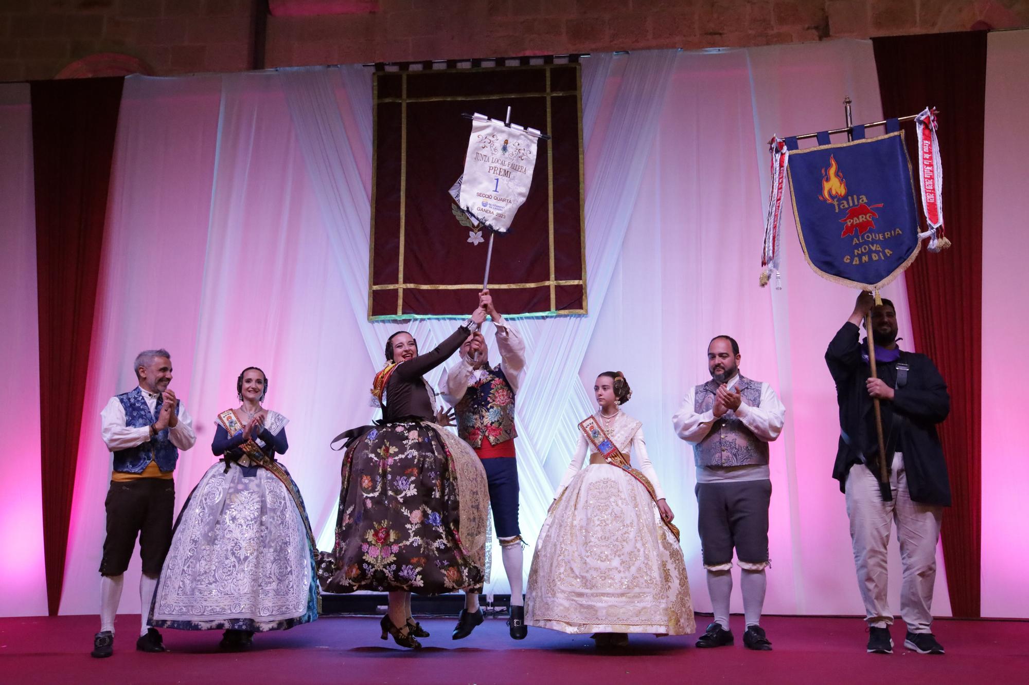 Todas las fotos de la entrega de premios falleros de Gandia